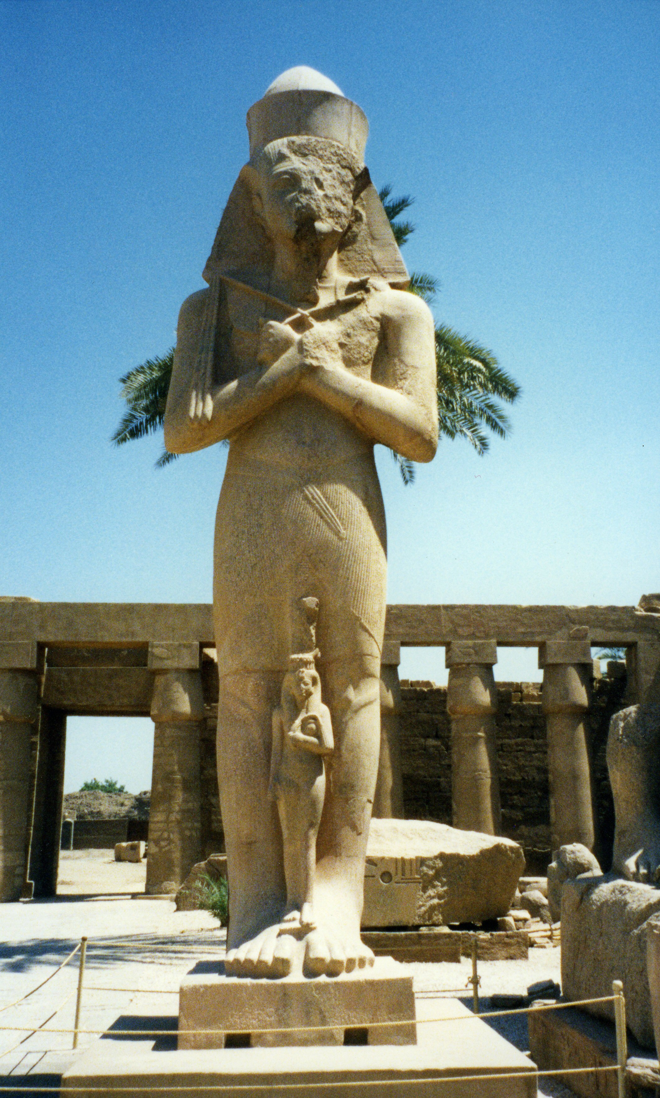 statues ds2